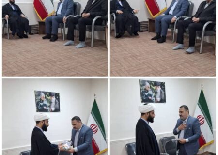 دیدار و نشست صمیمی مسئول جدید حراست شهرداری با امام جمعه شهرچمران